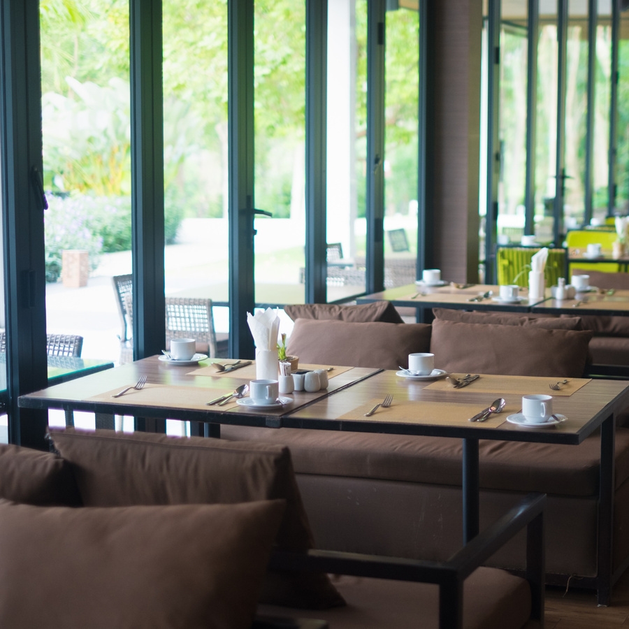 飲食店・カフェ